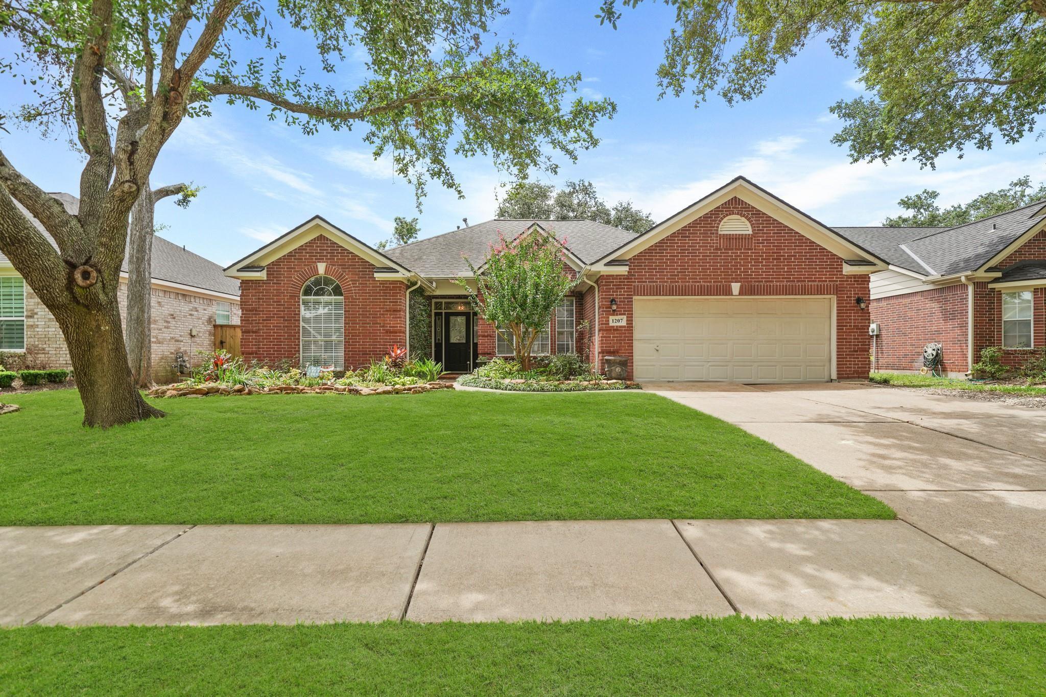 1207 Wildewood Court