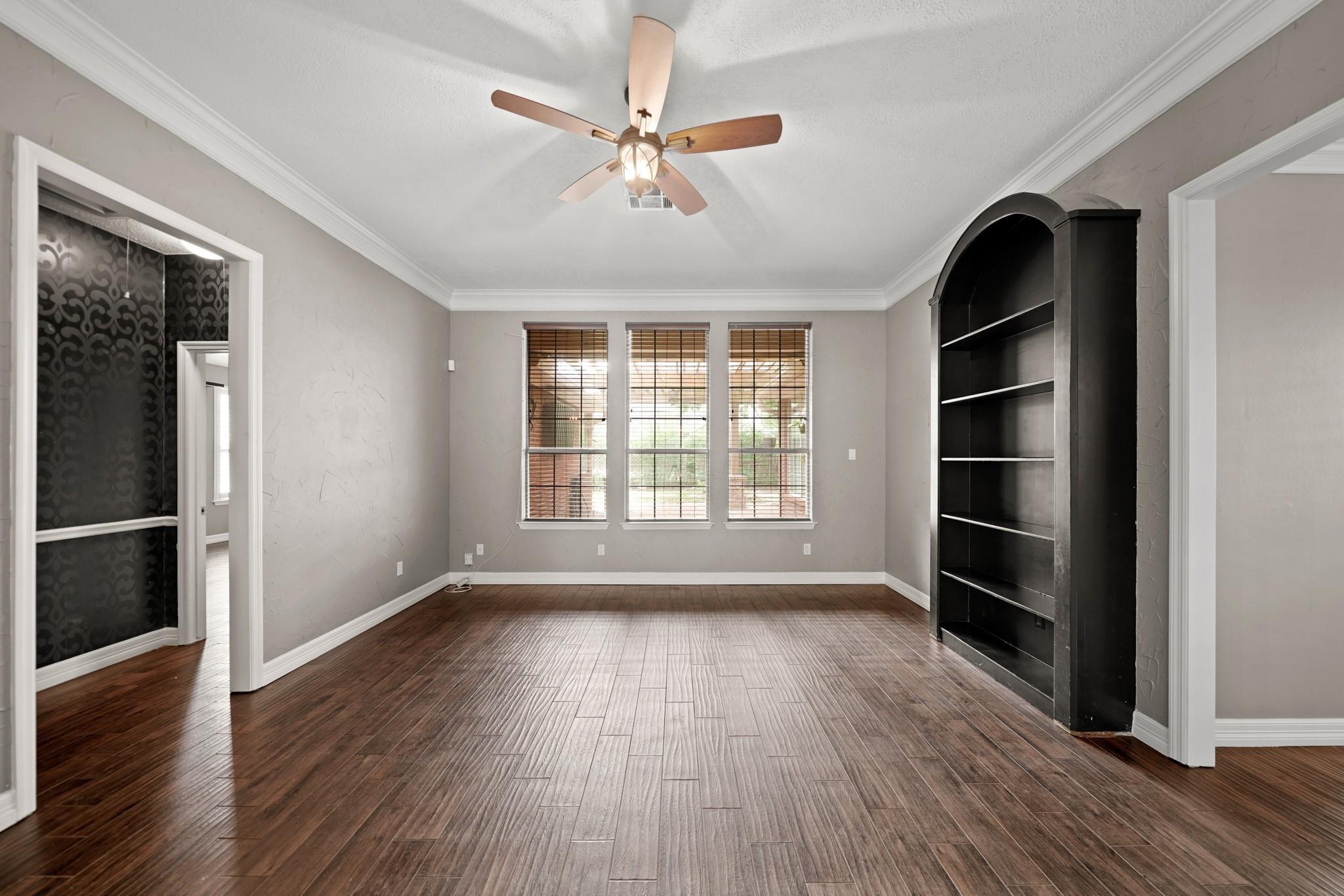 1207 Wildewood Court