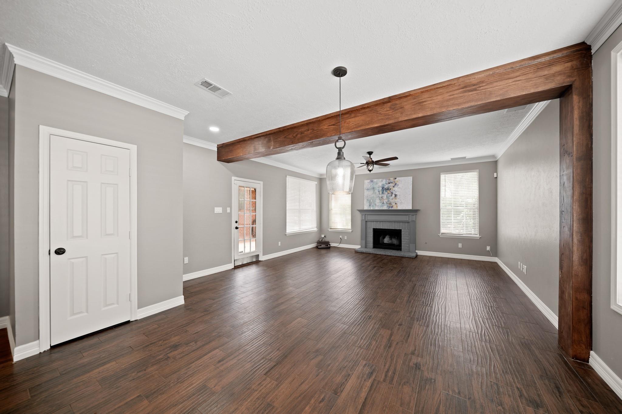 1207 Wildewood Court