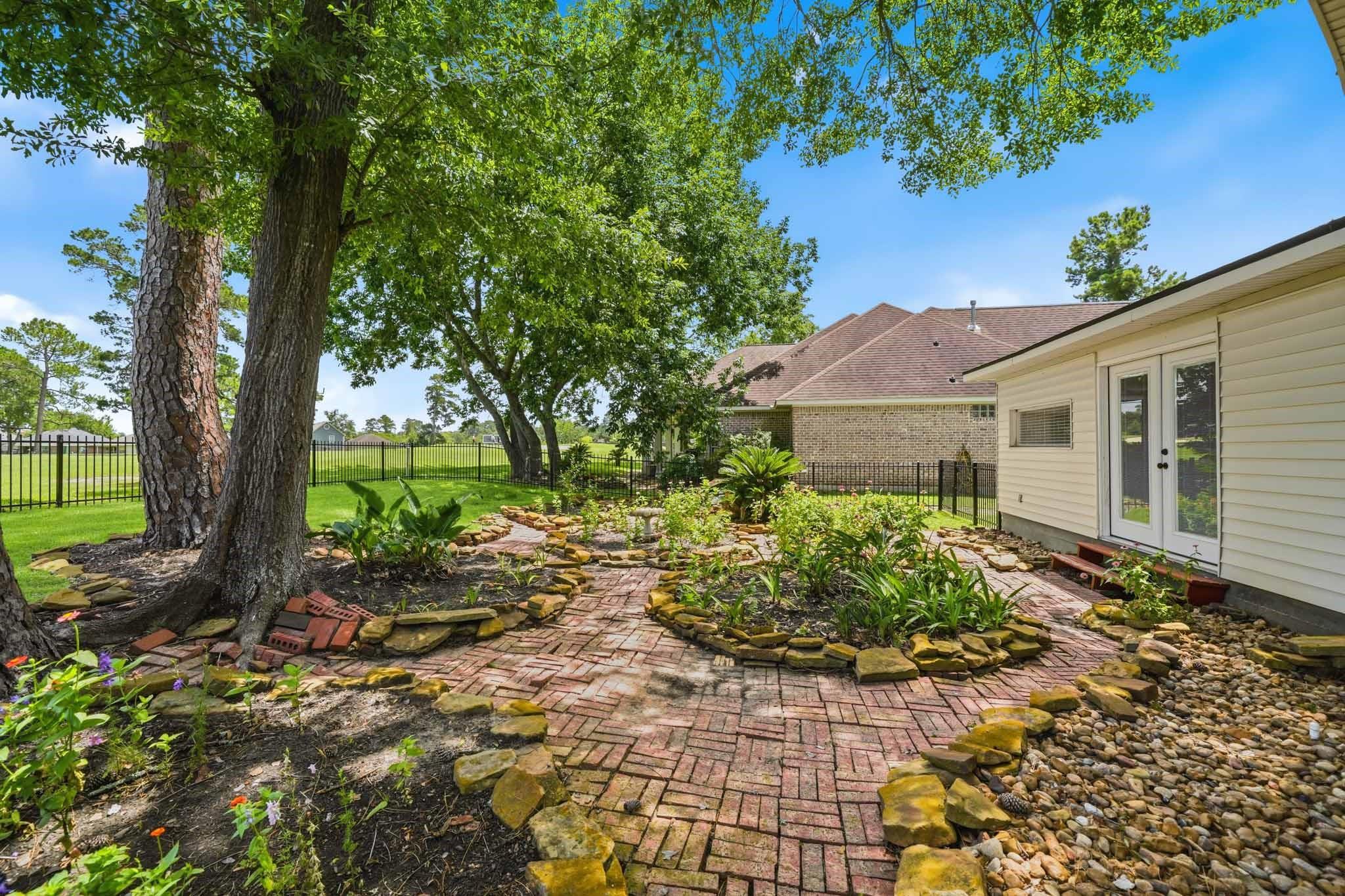 79 Summers Wind Street