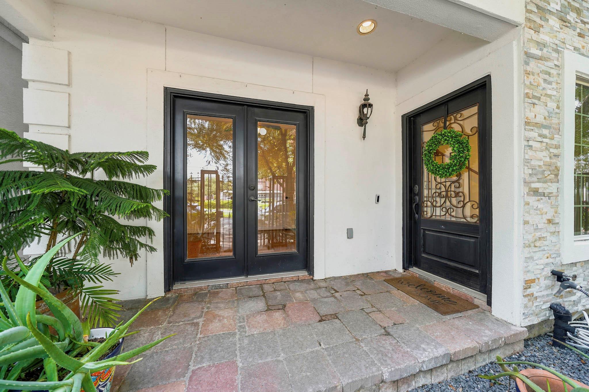 1525 Rosewood Street