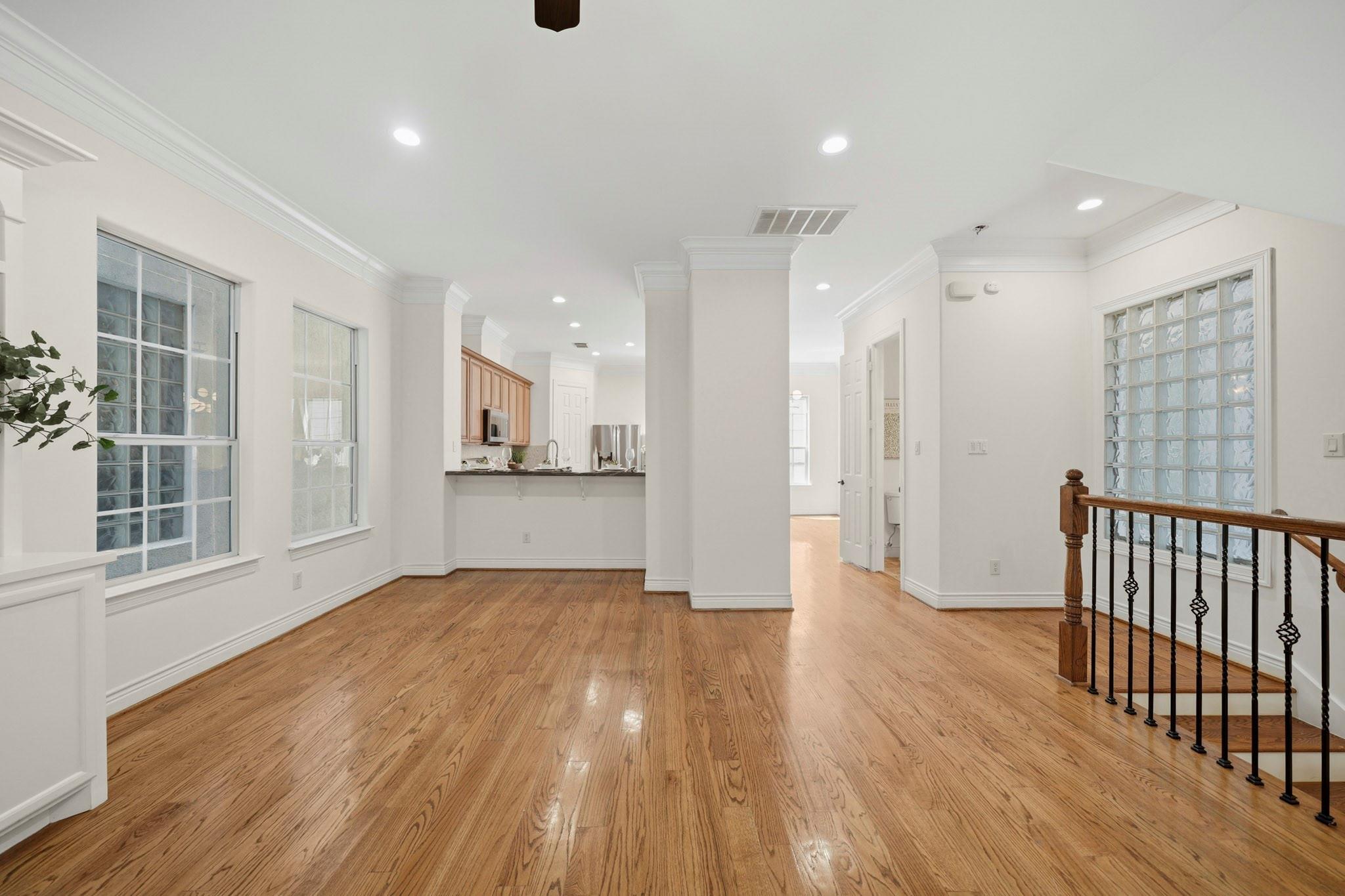 1525 Rosewood Street