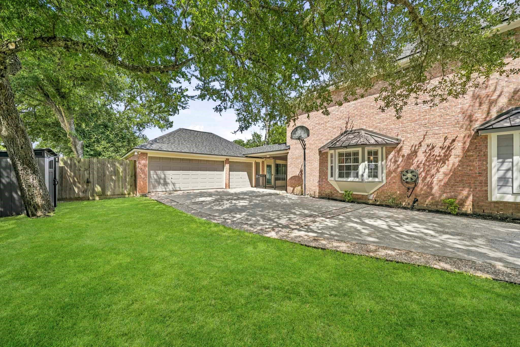 1201 Arbre Lane