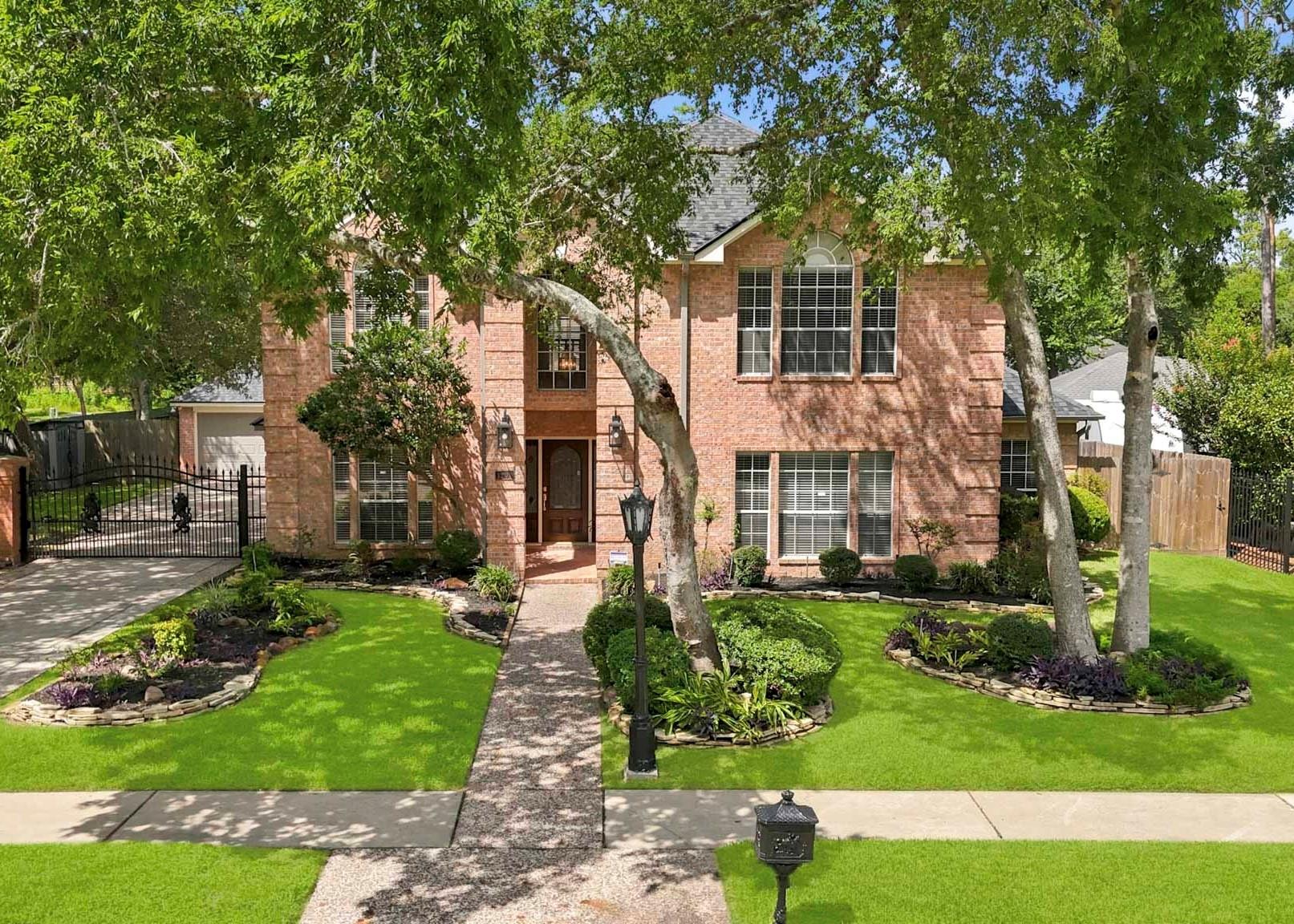 1201 Arbre Lane