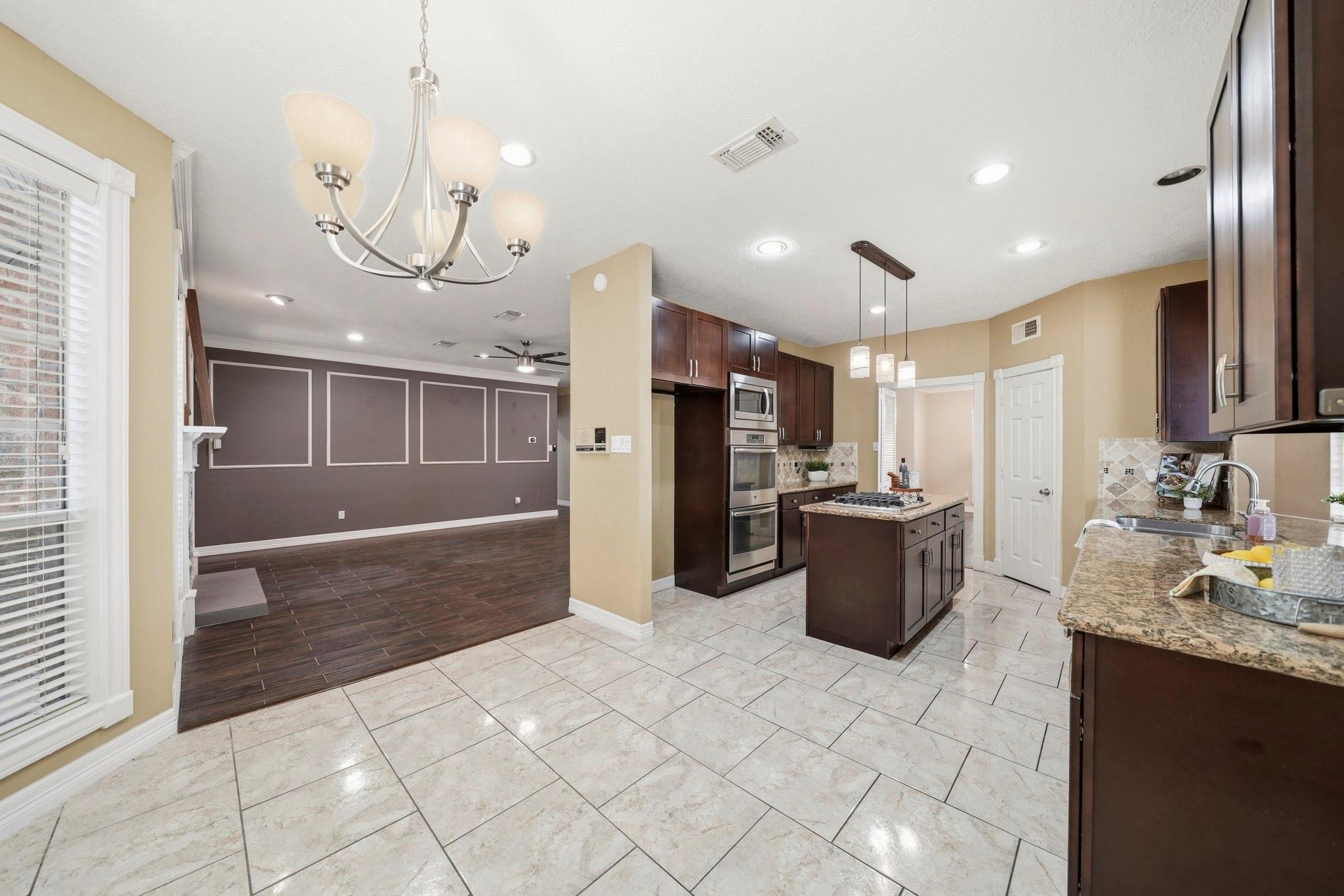 1201 Arbre Lane