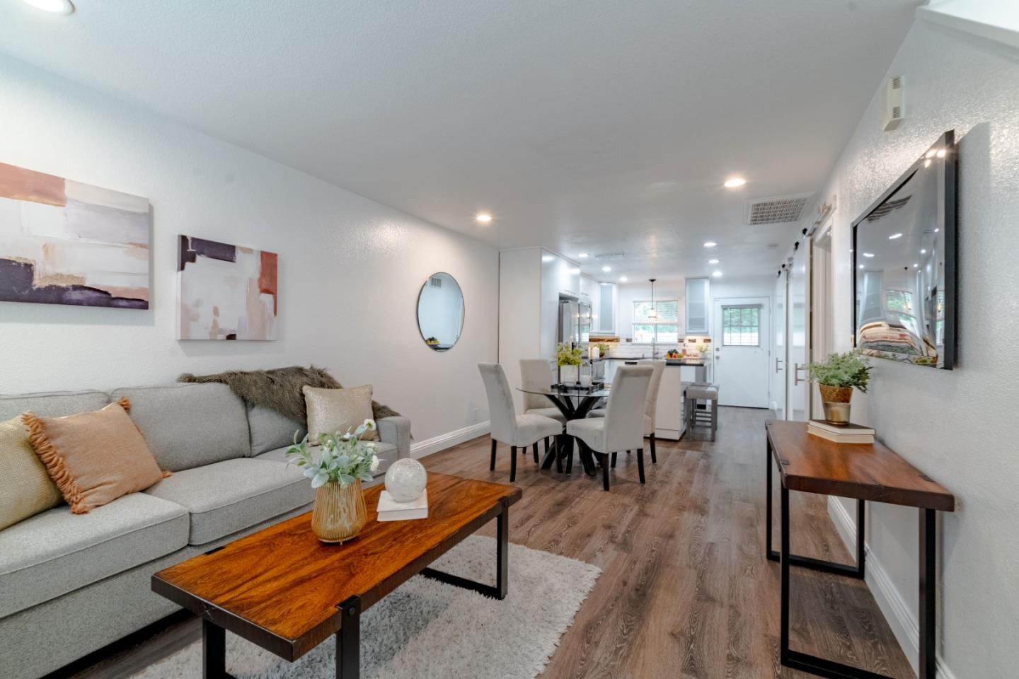 1687 Los Suenos Avenue