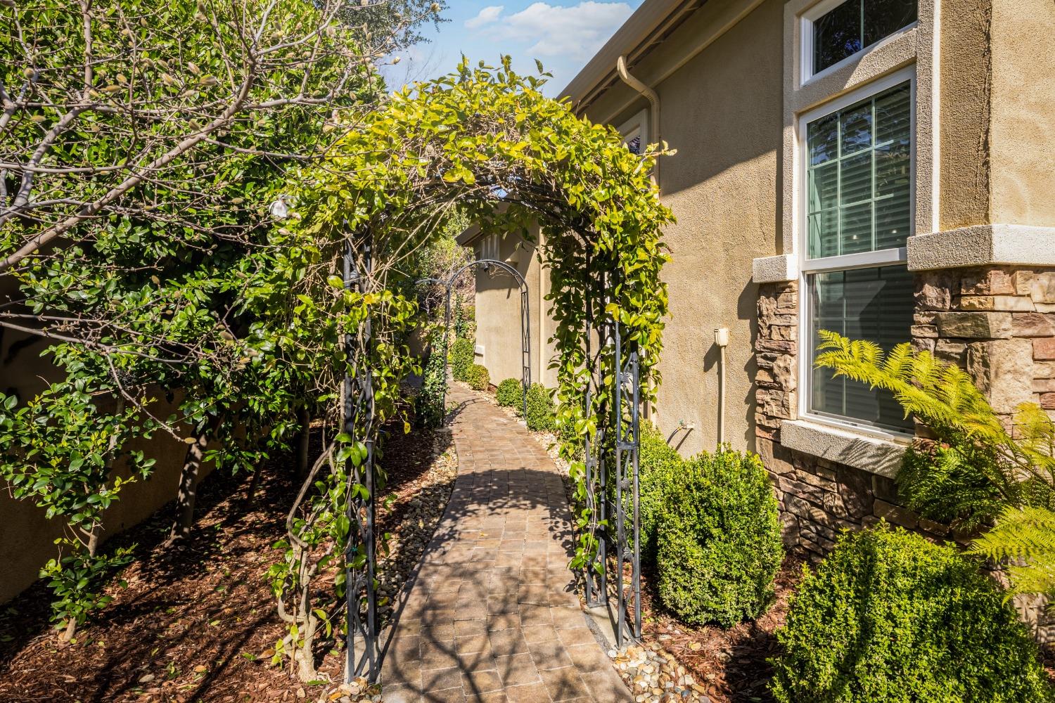 6058 Southerness Drive