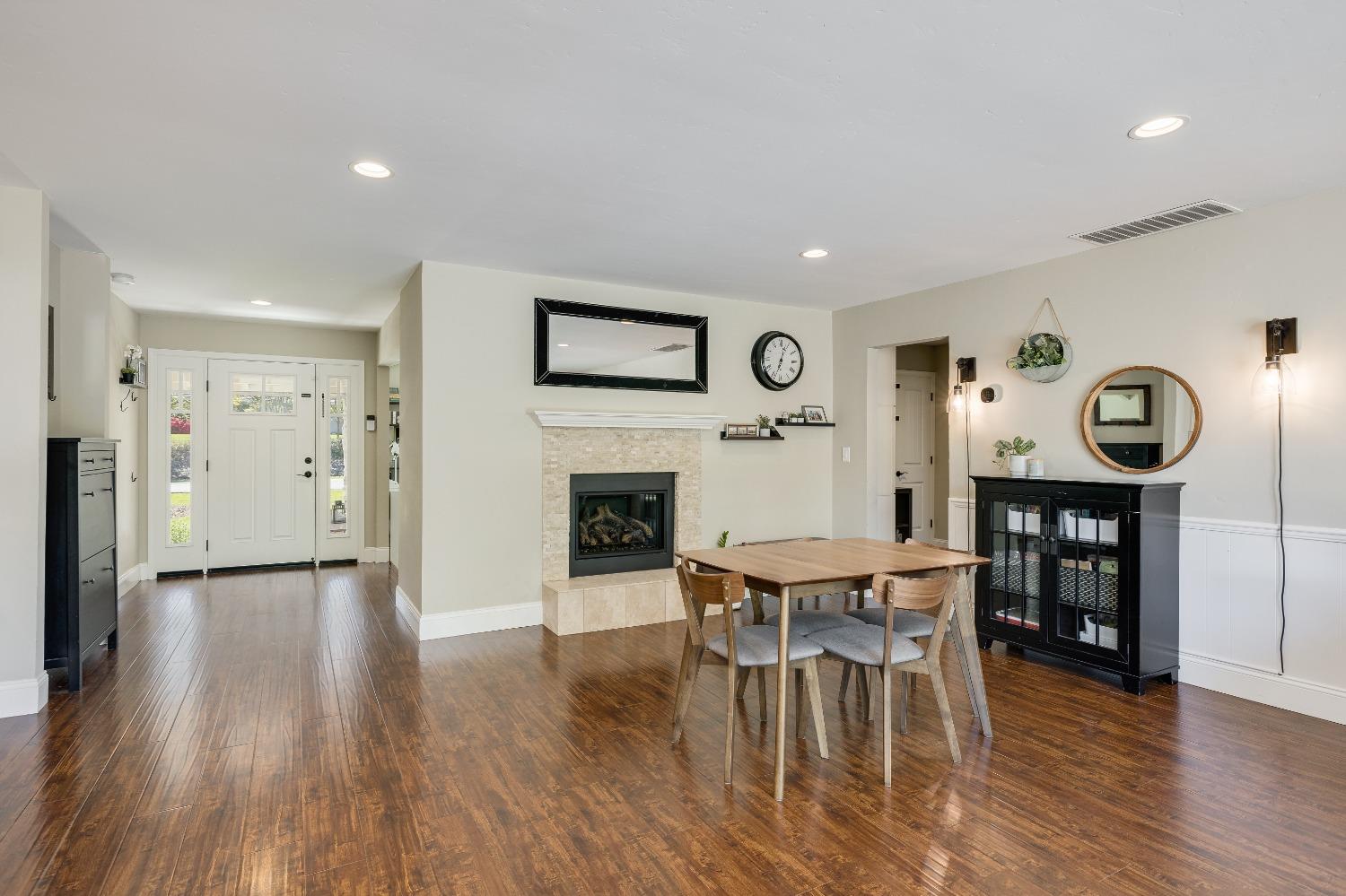 9845 Valley Pines Drive