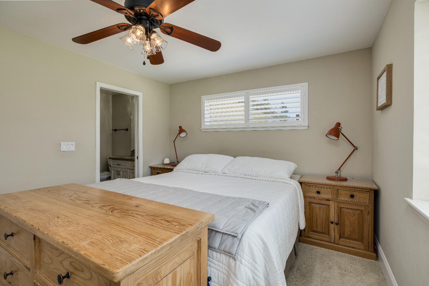 9845 Valley Pines Drive