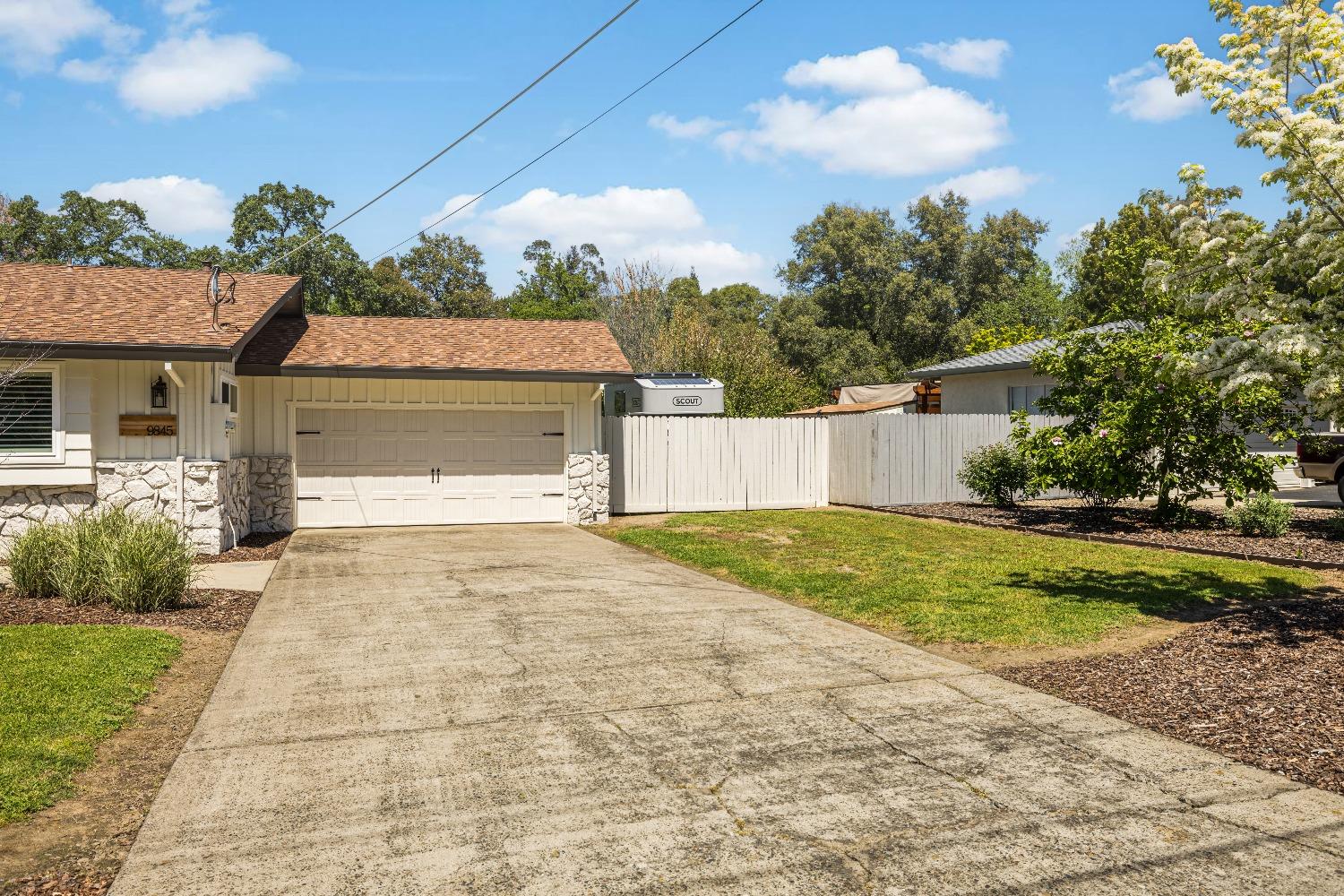 9845 Valley Pines Drive