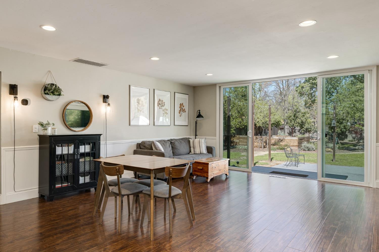 9845 Valley Pines Drive