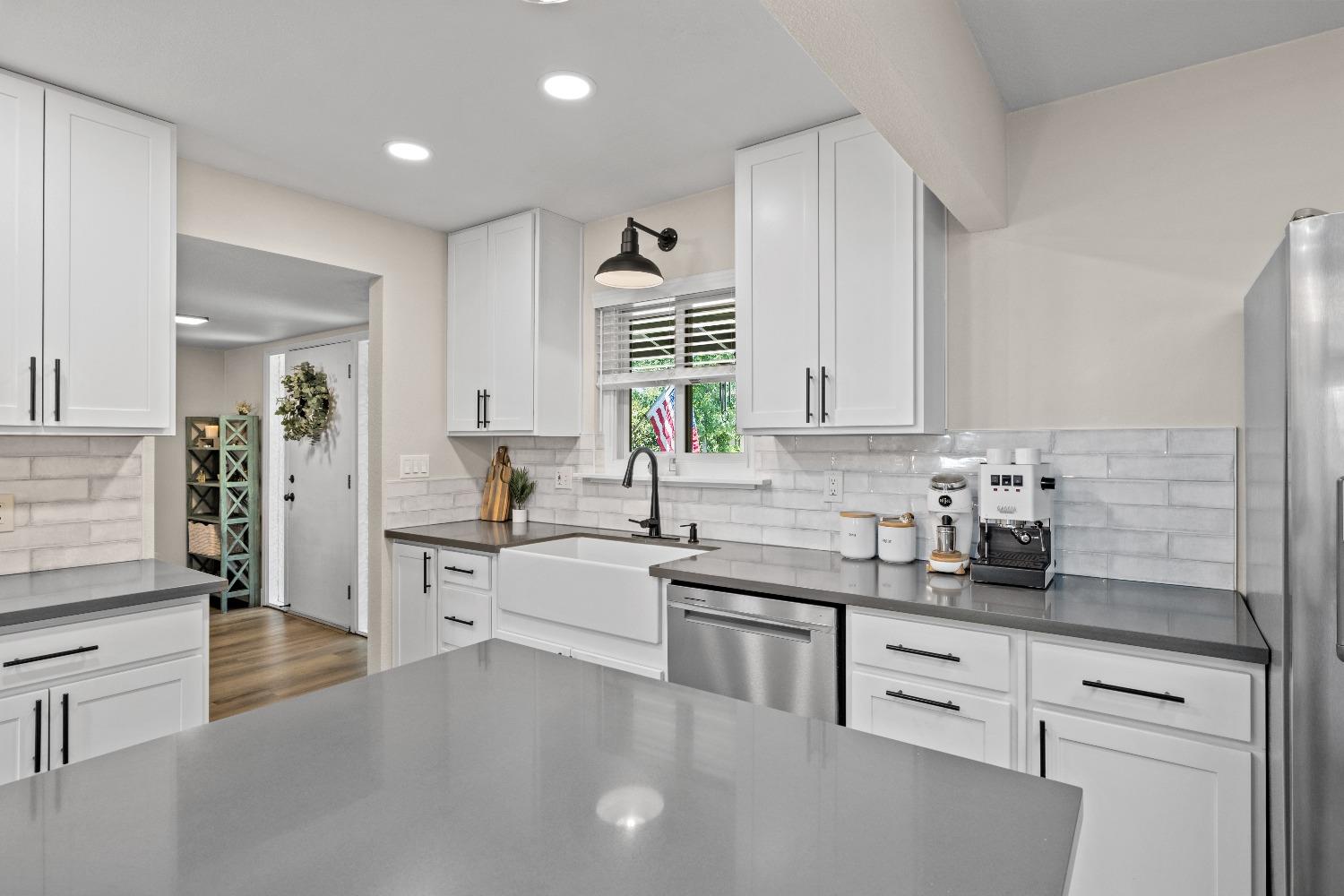 4525 Longhorn Street