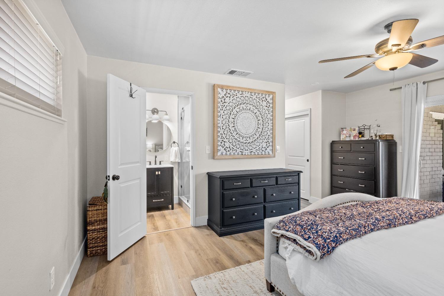 4525 Longhorn Street