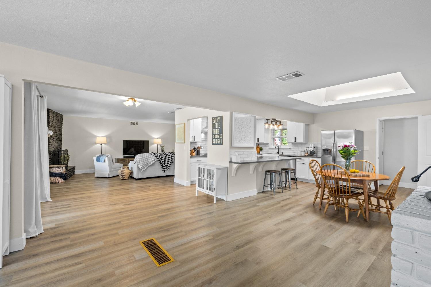 4525 Longhorn Street