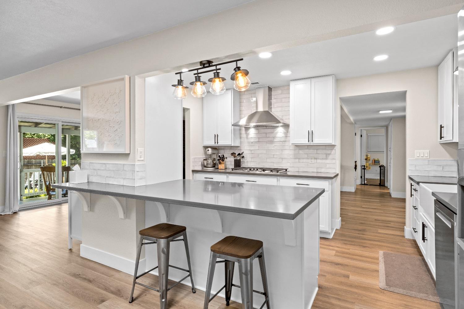 4525 Longhorn Street