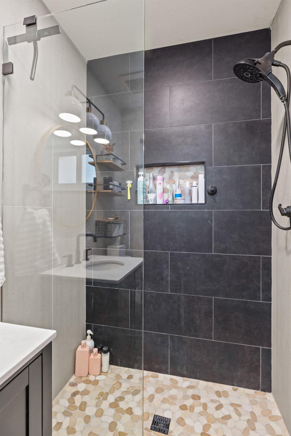 4525 Longhorn Street