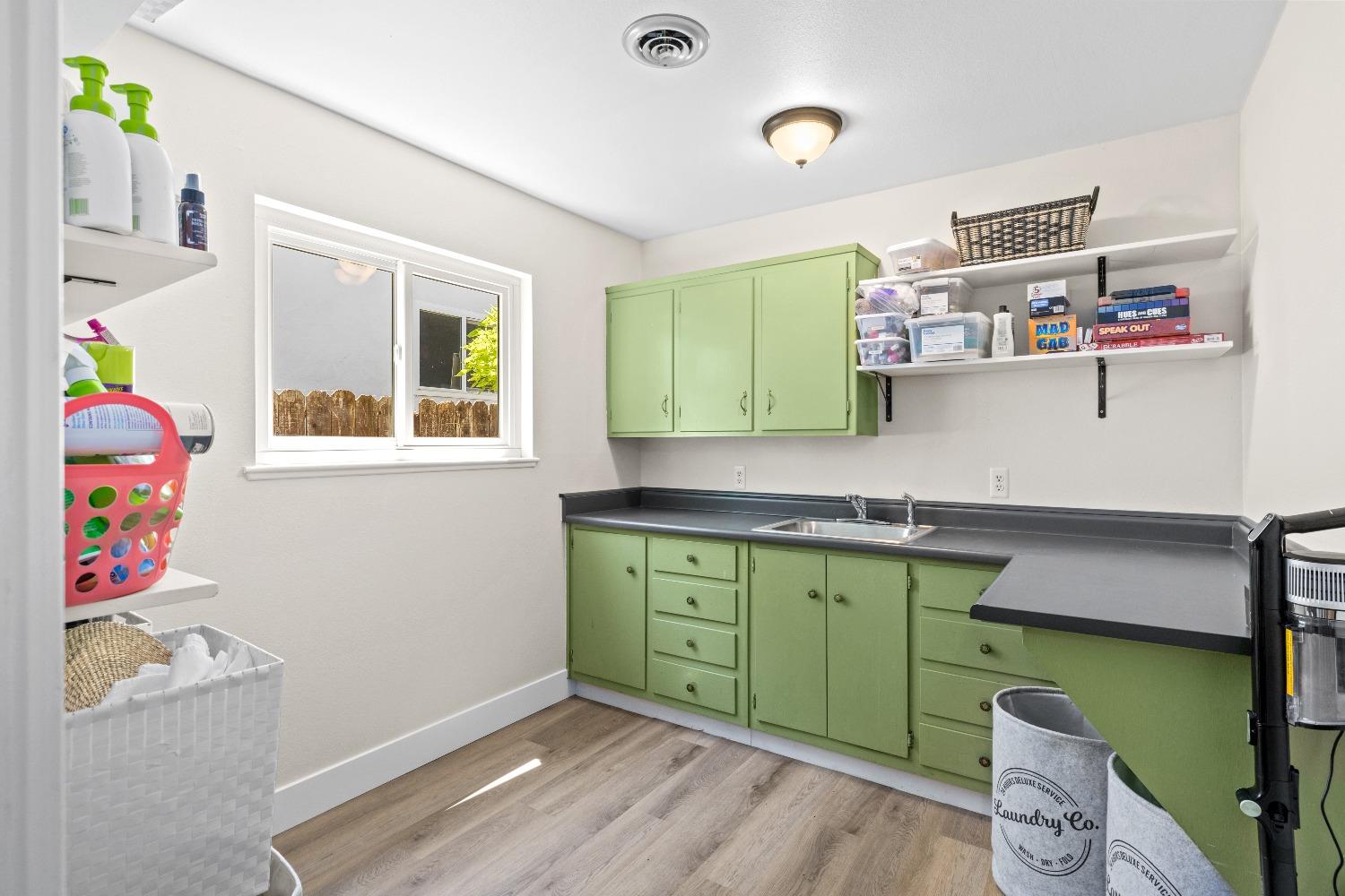 4525 Longhorn Street