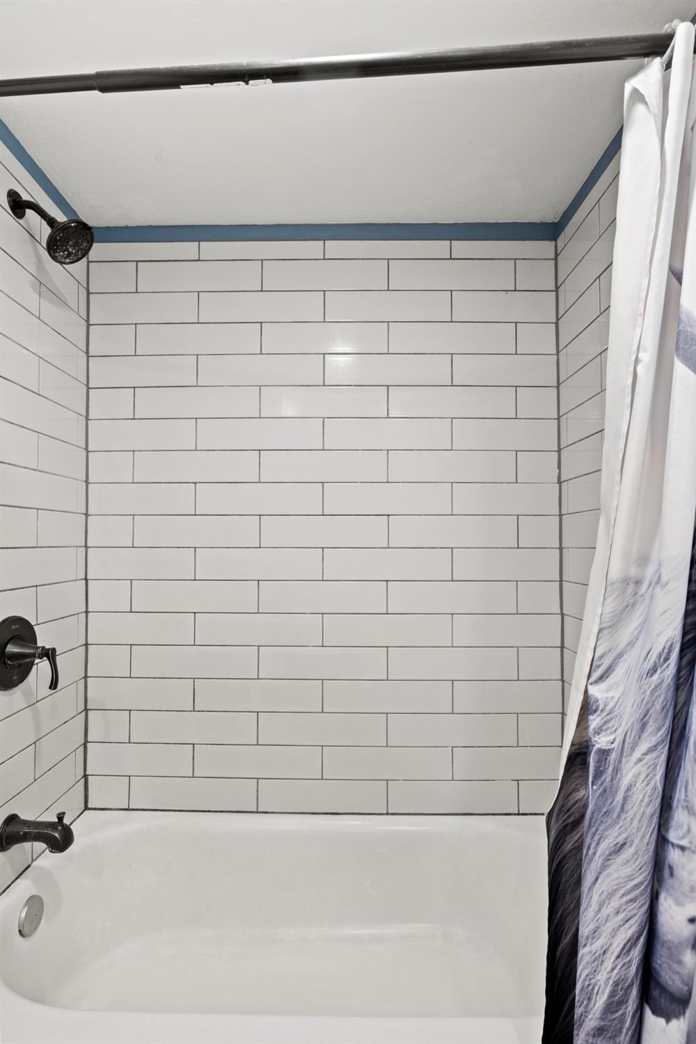 7721 Silent Path Road