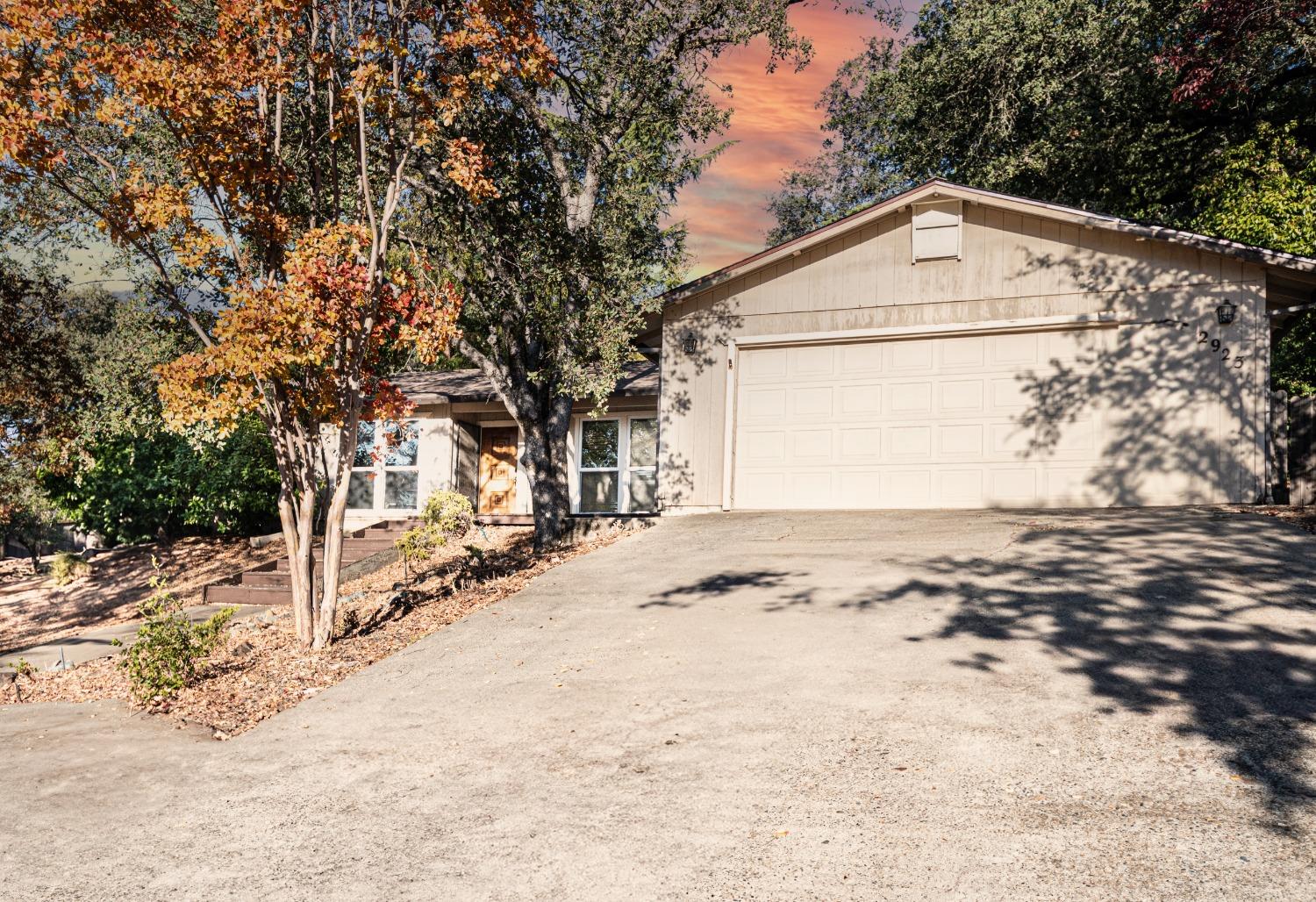 2923 Country Club Drive