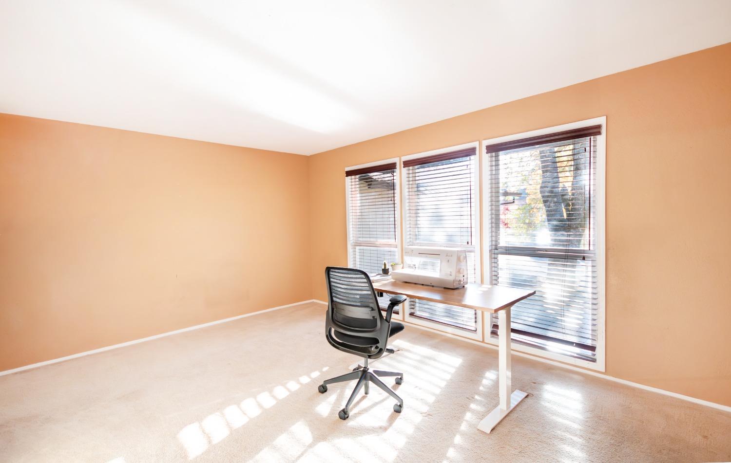 2923 Country Club Drive