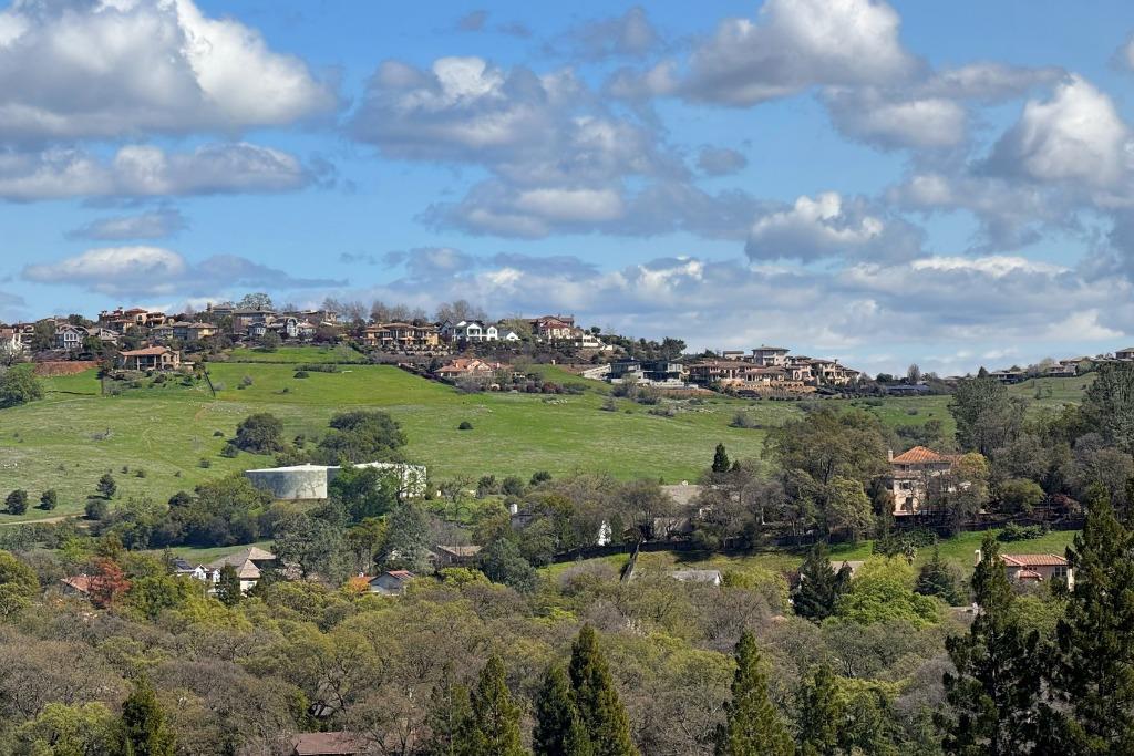 2036 Moonstone Circle