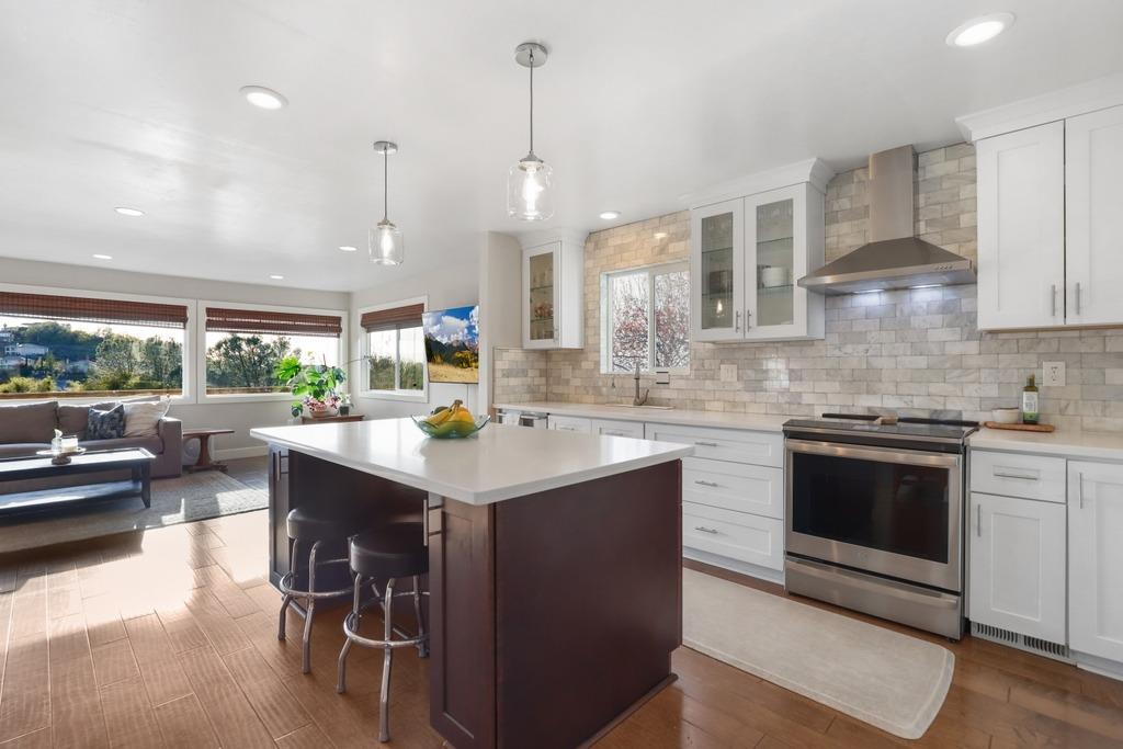 2650 King Richard Drive