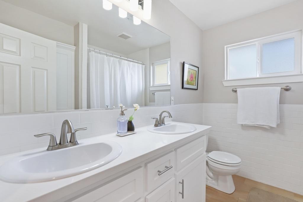 2650 King Richard Drive