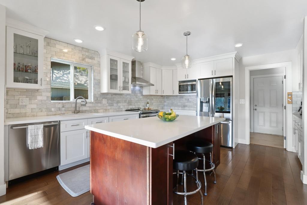 2650 King Richard Drive