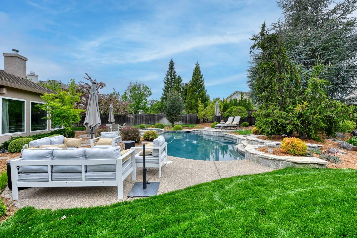 3453 Smokey Mountain Circle