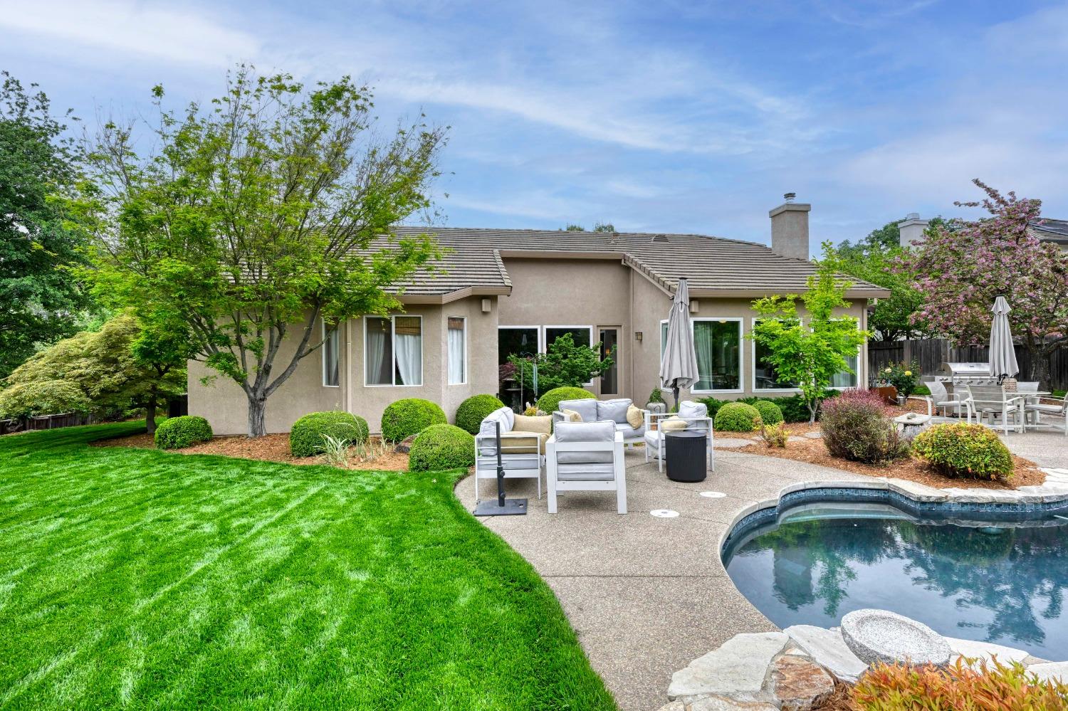 3453 Smokey Mountain Circle