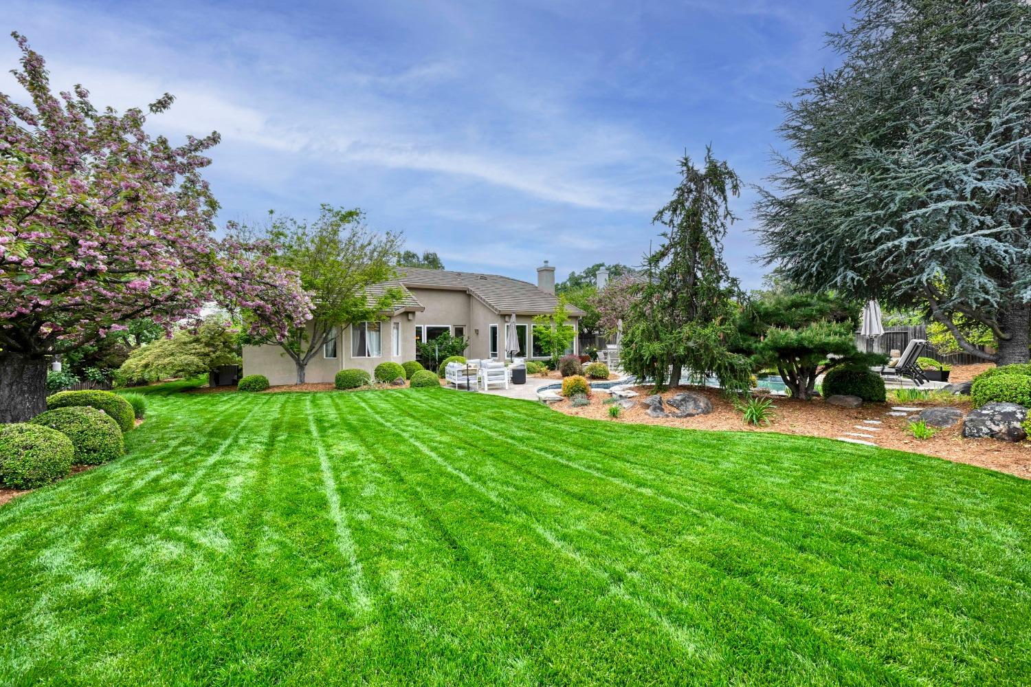 3453 Smokey Mountain Circle