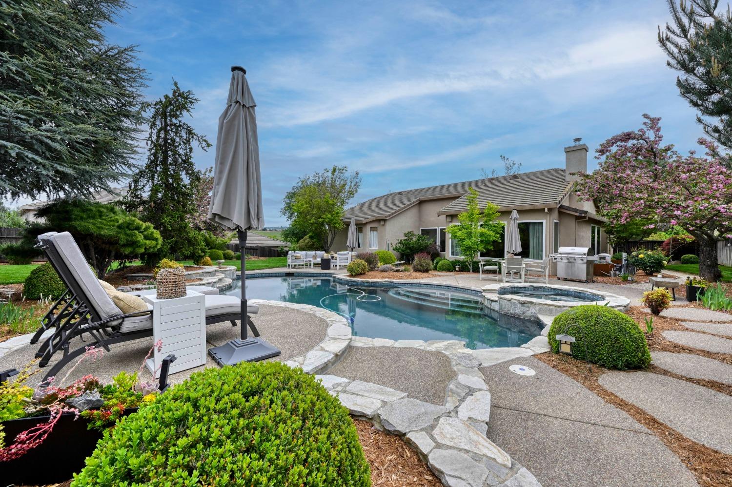 3453 Smokey Mountain Circle