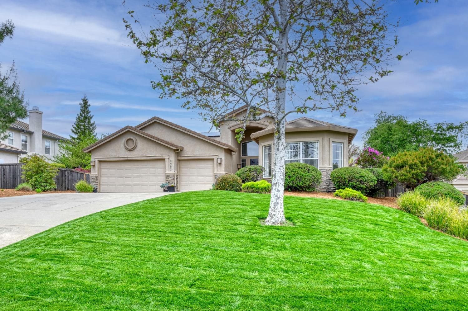 3453 Smokey Mountain Circle