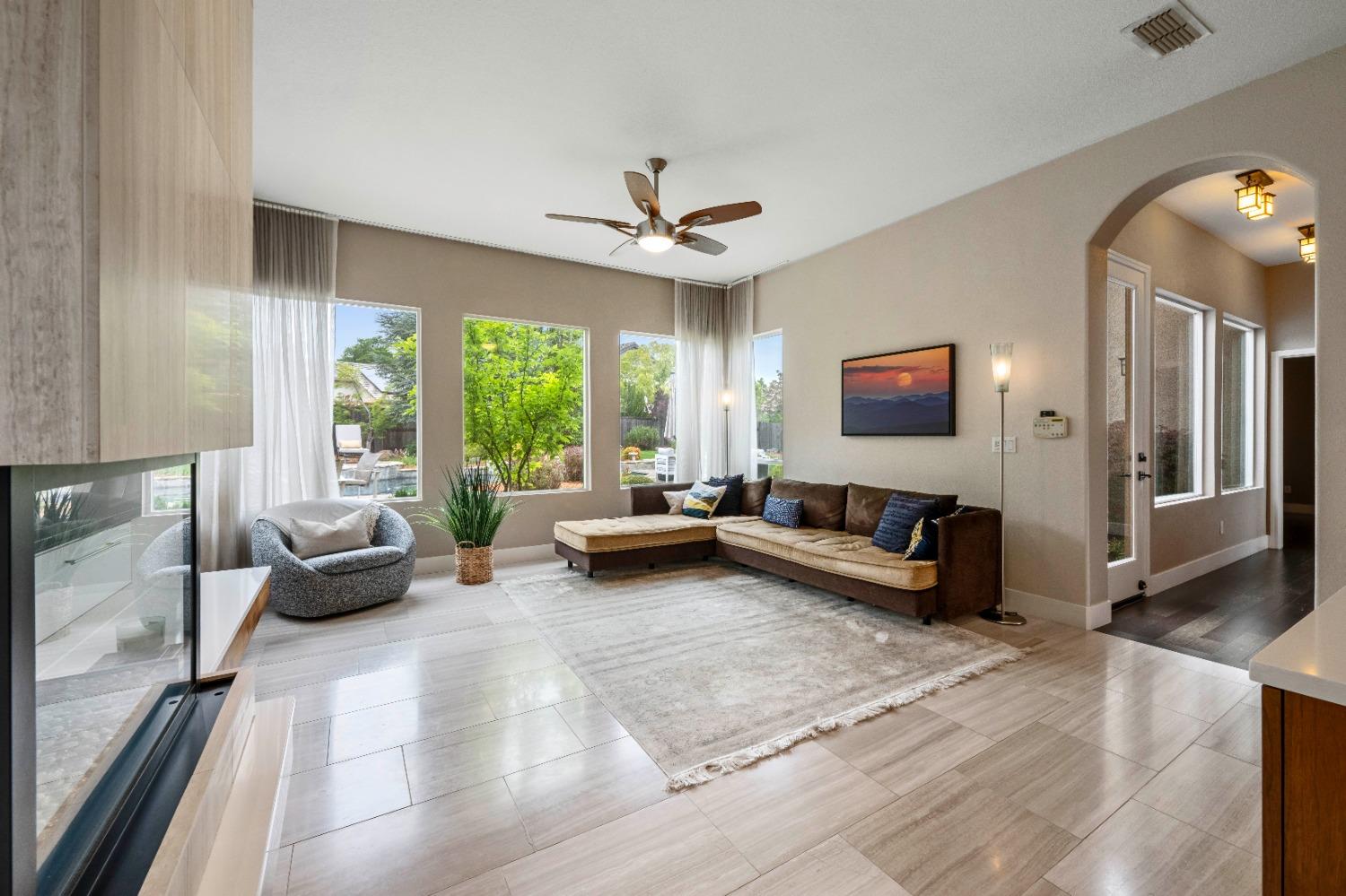 3453 Smokey Mountain Circle