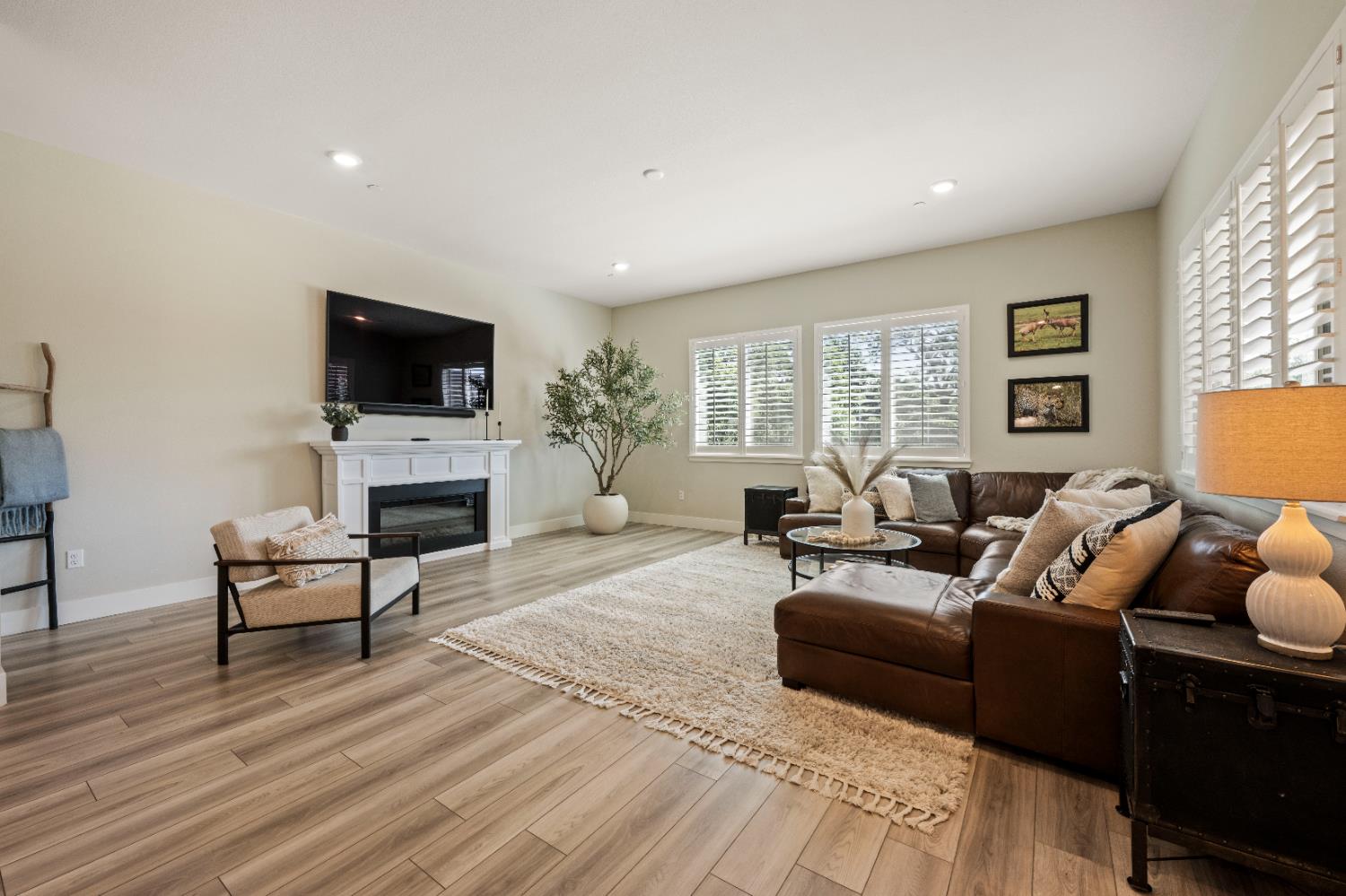 927 Greeley Court