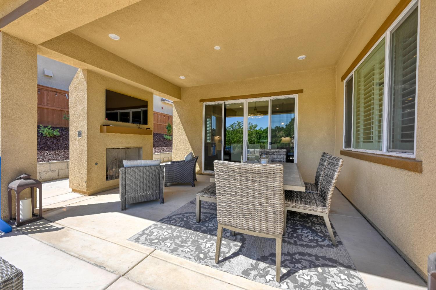927 Greeley Court