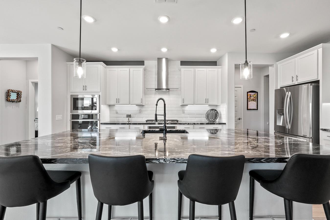 2913 Calypso Circle