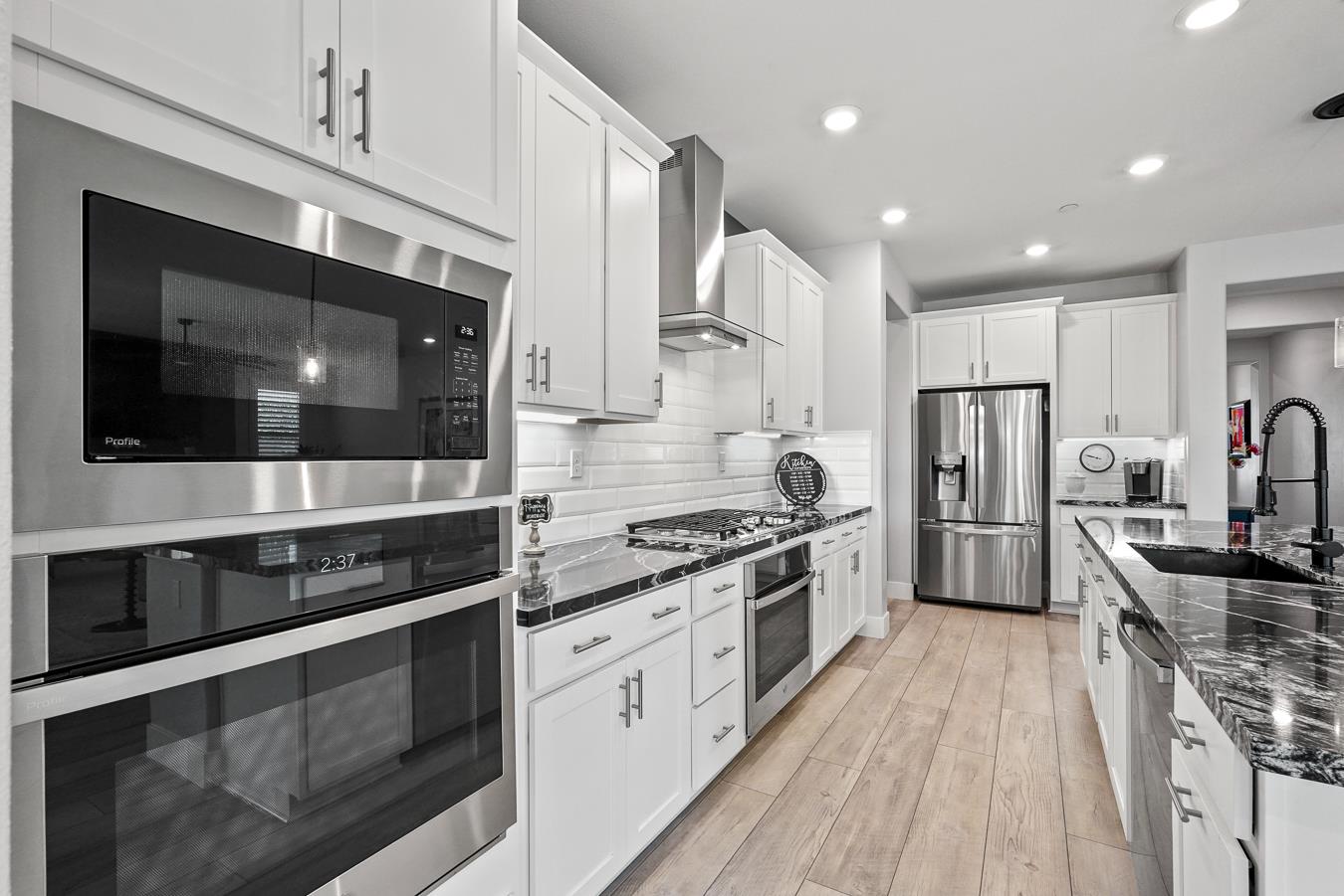 2913 Calypso Circle
