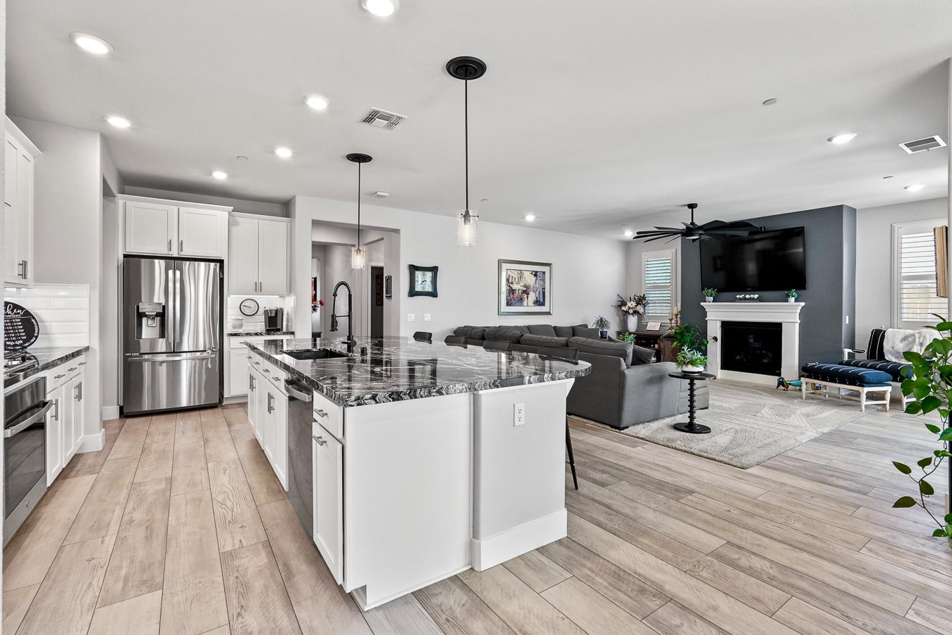 2913 Calypso Circle