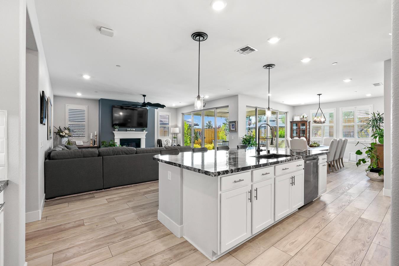 2913 Calypso Circle