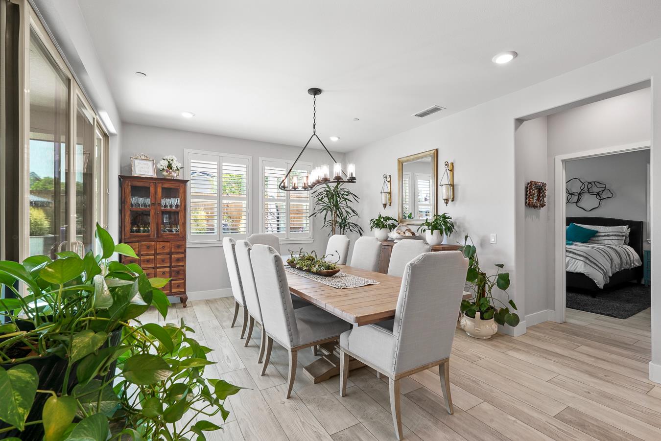 2913 Calypso Circle