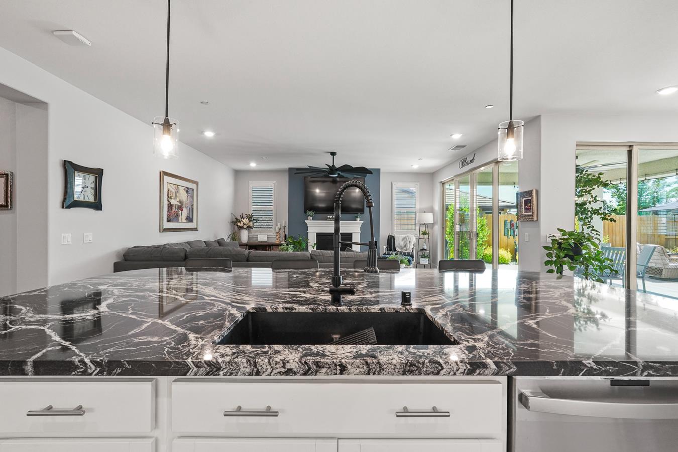 2913 Calypso Circle