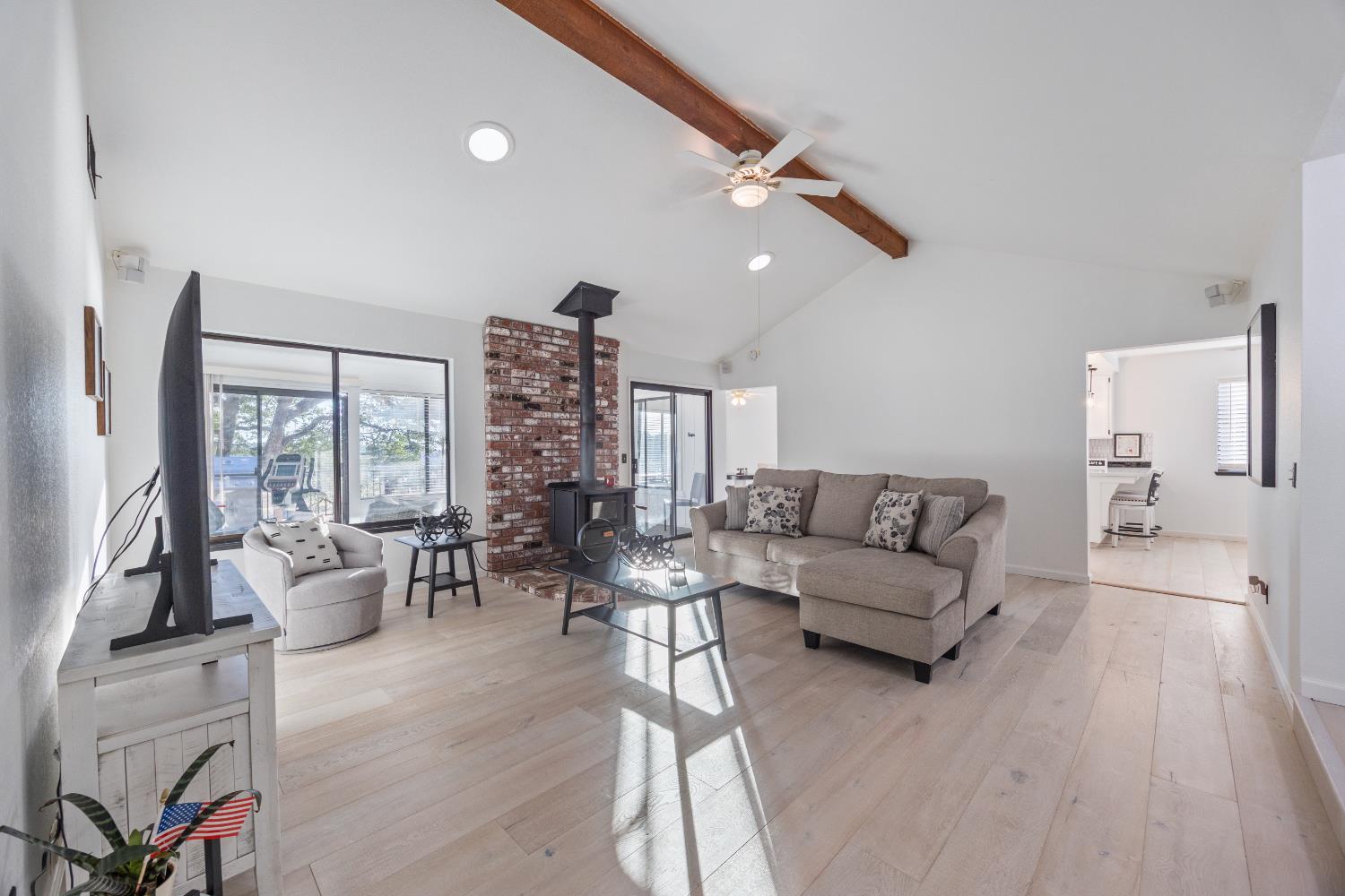 3980 Rustic Rd