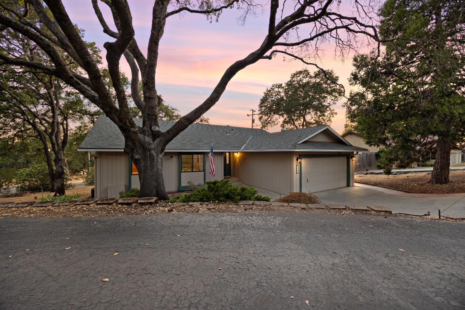 3980 Rustic Rd