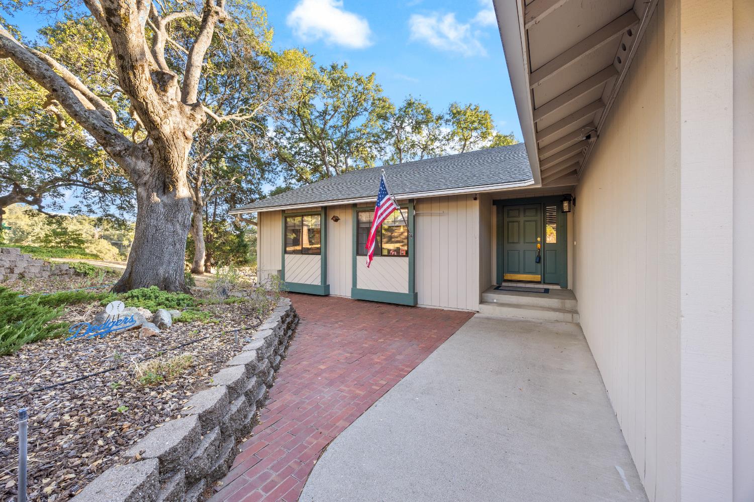 3980 Rustic Rd