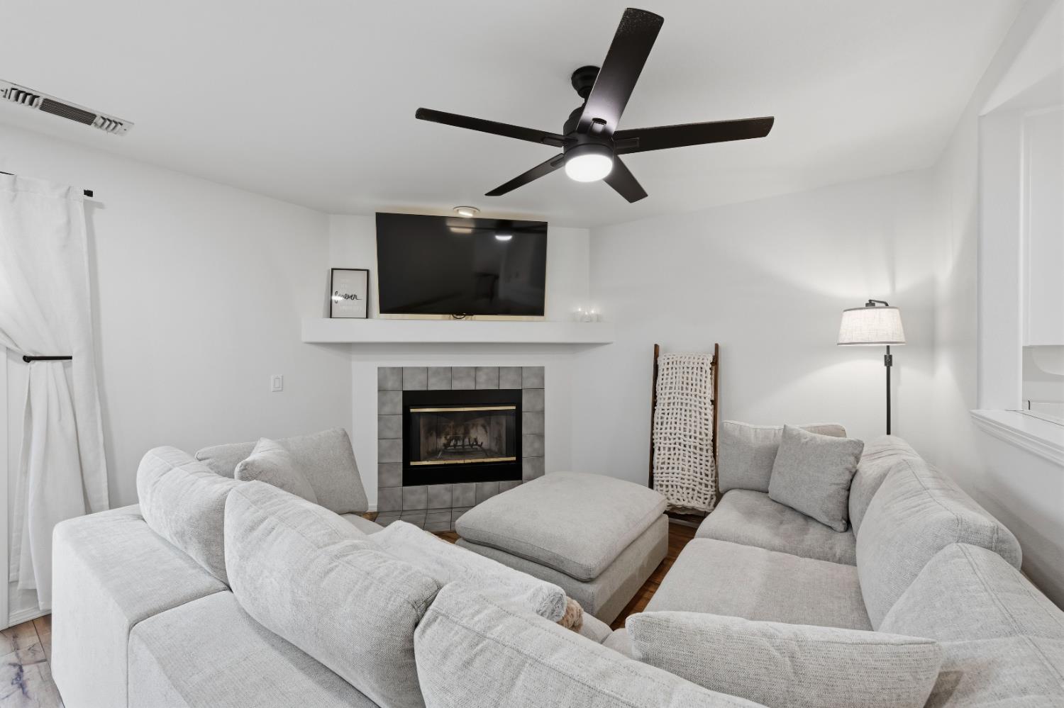 3349 La Canada Drive