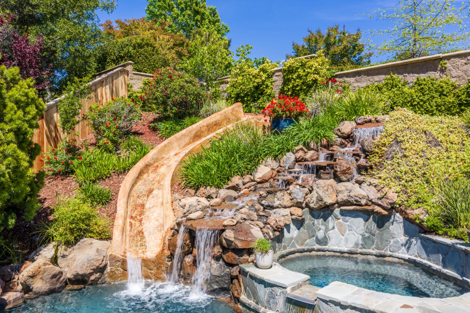3086 Pescara Place