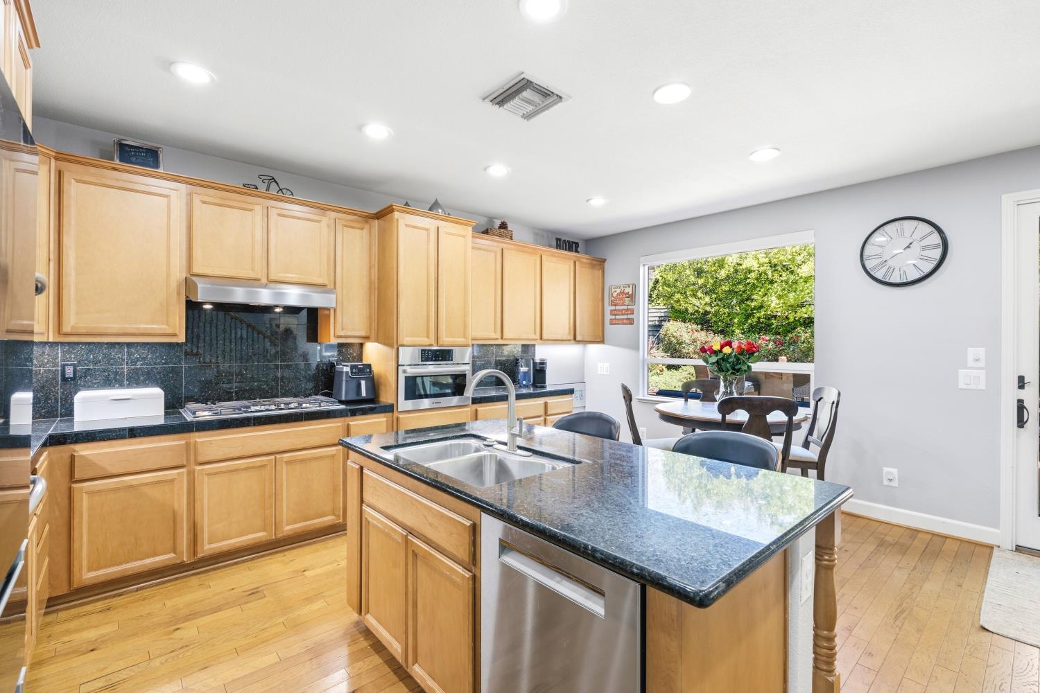 3086 Pescara Place