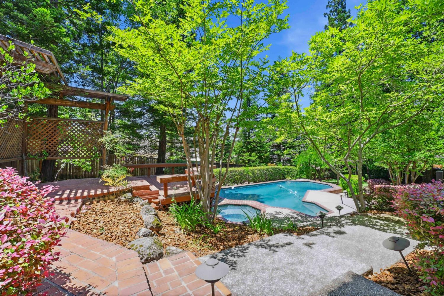 112 Woodsmoke Way