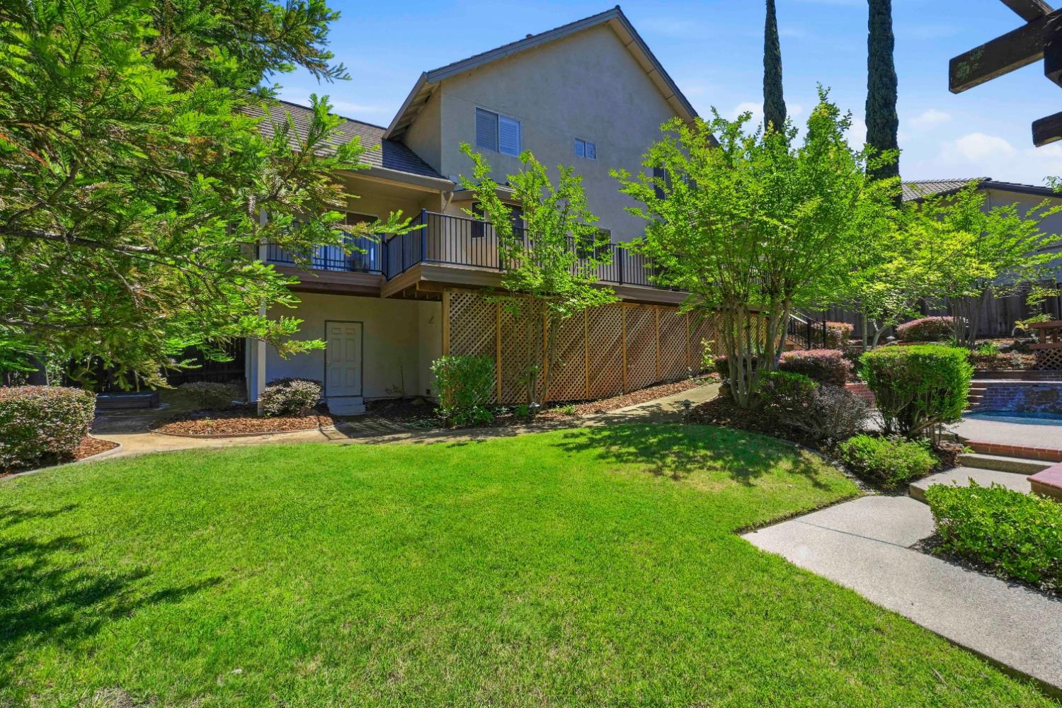 112 Woodsmoke Way